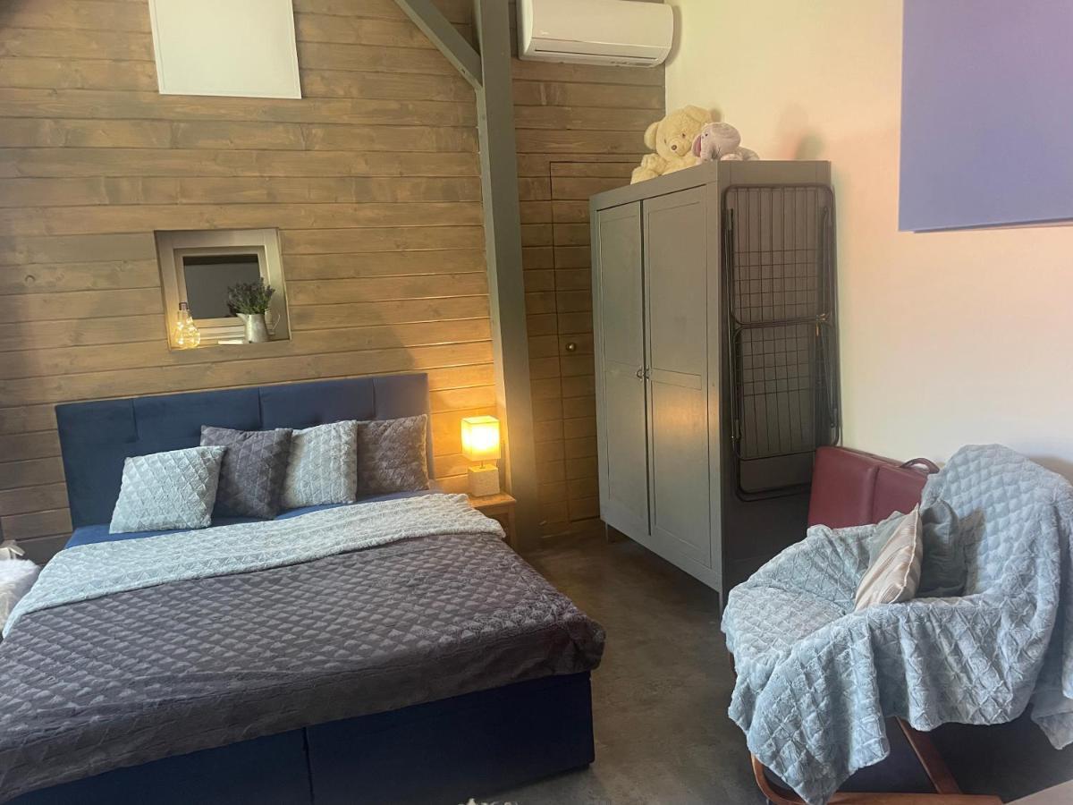 Monpe Apartmanik S Atmosferou Komarno