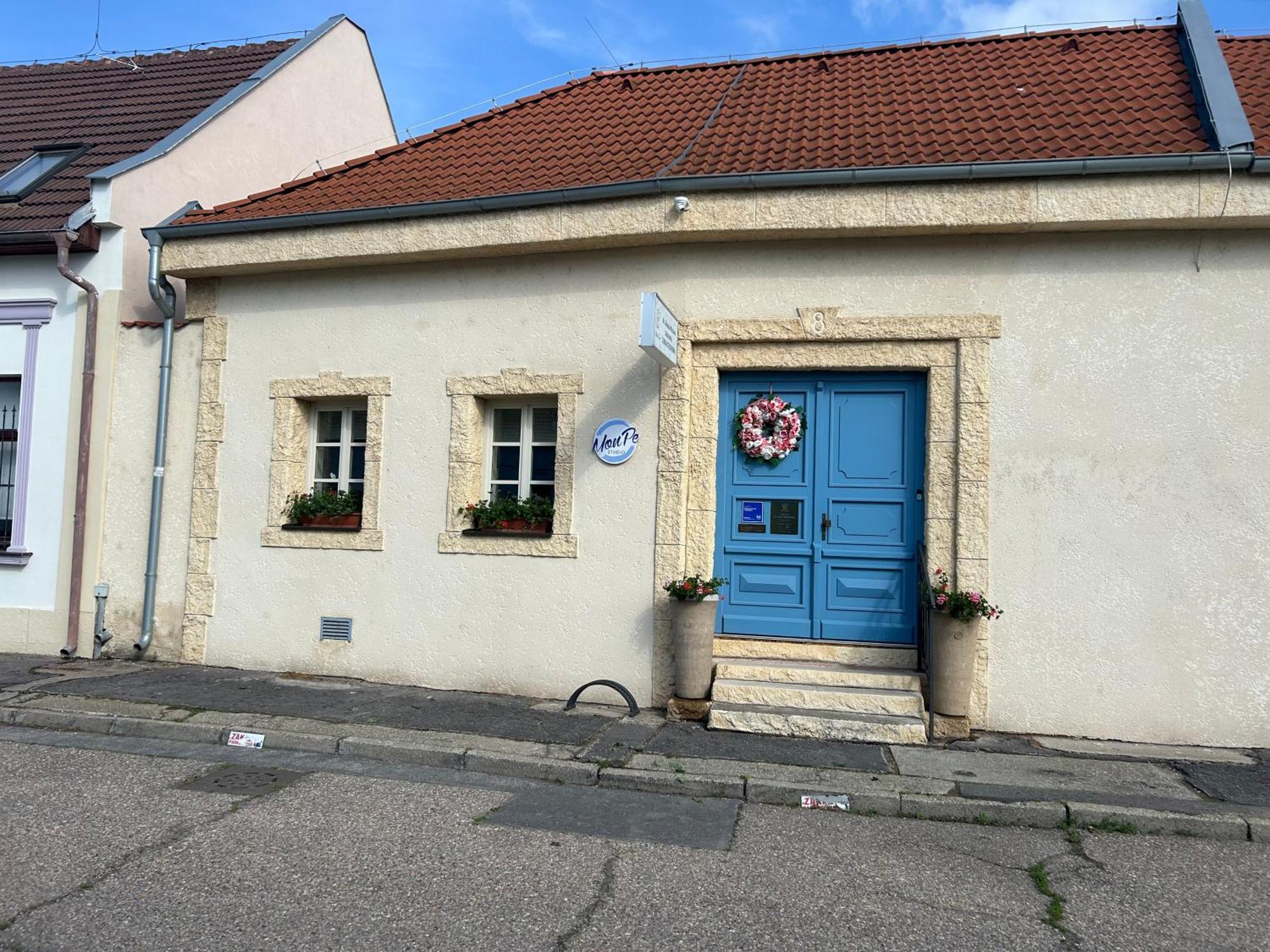Monpe Apartmanik S Atmosferou Apartment Komarno